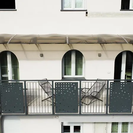 L'atelier Du Temps - Chez Leo